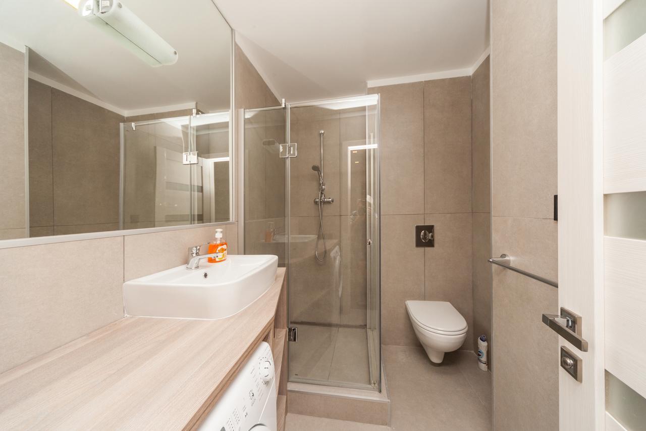 New Vip Aparts Deribasovskaia Odesa Exterior foto