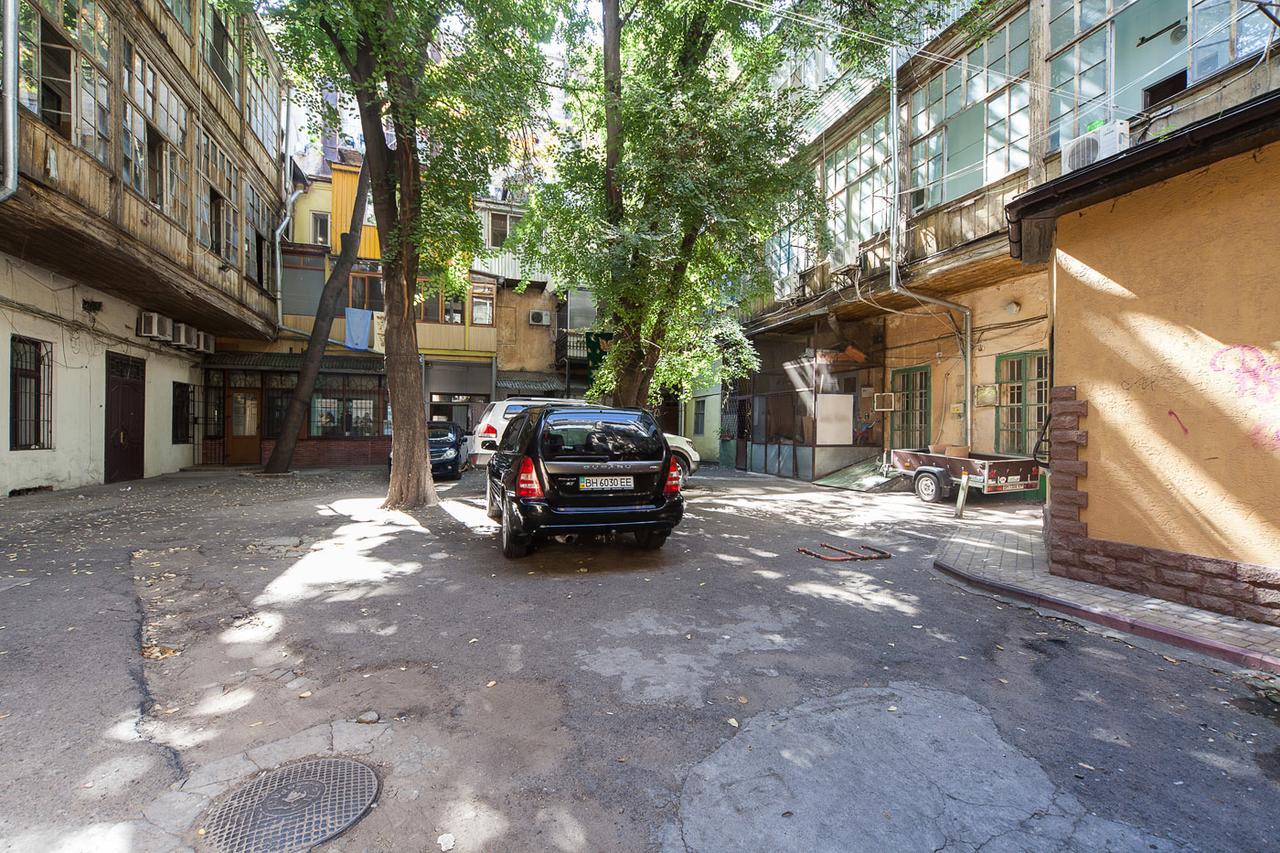 New Vip Aparts Deribasovskaia Odesa Exterior foto